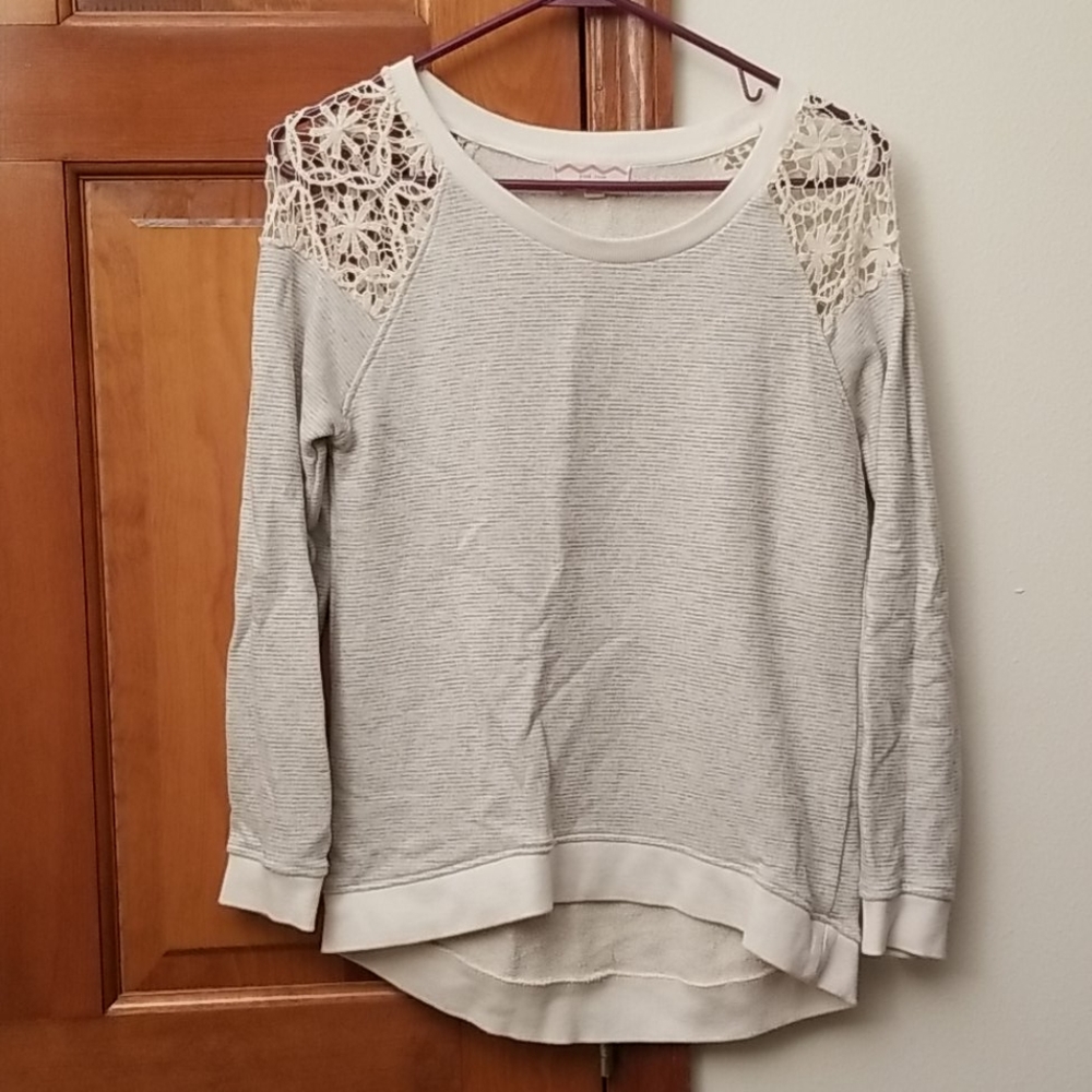Sweater with lace shoulders